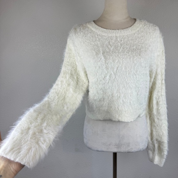Kendall & Kylie Ivory Fuzzy Knit Crop Luxury Sweater Long Sleeve Womens Sz Sm - Picture 3 of 7